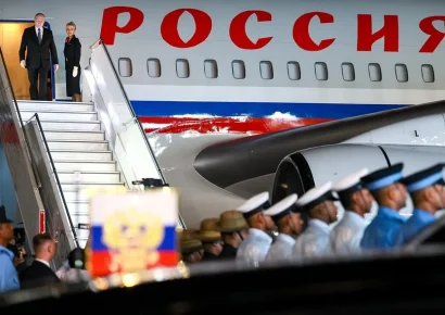 Putin llega a Nueva Delhi para reunirse con Modi durante la cumbre de los BRICS