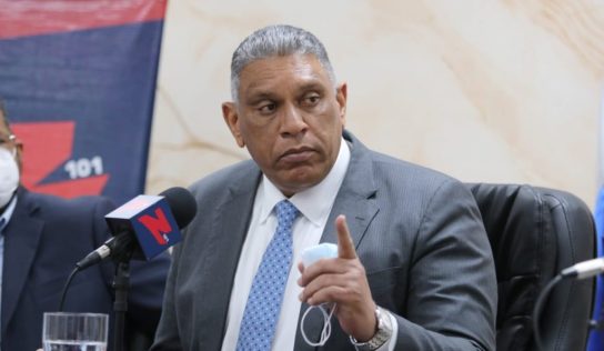 “Me encantaría que una mujer sea presidenta”: Chu respalda a Carolina Mejía