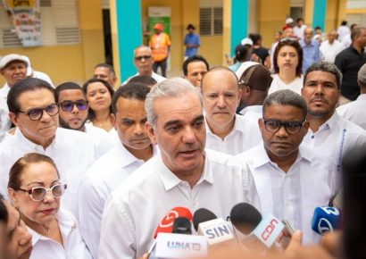 Presidente Abinader: “Estamos en sesión permanente ante la situación en Haití; nuestra prioridad es garantizar la seguridad del país”