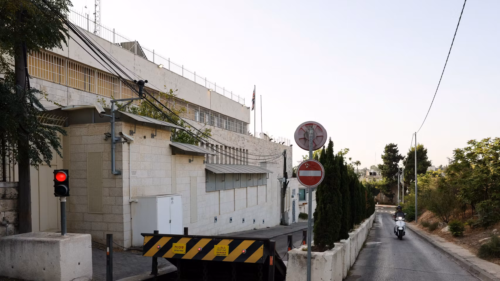 Israel cierra Consulado británico en Jerusalén y Reino Unido rechaza la decisión