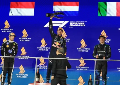 Verstappen triunfa en Singapur en una carrera que termina con Leclerc segundo y Antonelli tercero