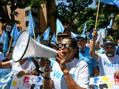 Oposición venezolana convoca movilización para exigir fecha de elecciones presidenciales