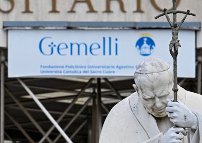 El papa León XIV recibe emotivas cartas de apoyo de niños ingresados en Oncología Pediátrica del hospital Gemelli