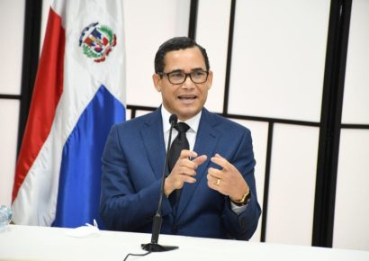 Olivares llama a asumir prevención del cáncer de mama en Octubre Rosa