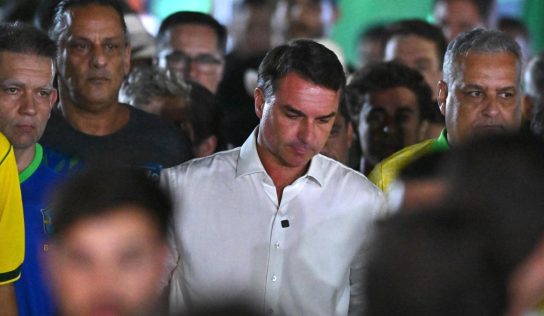 Flávio Bolsonaro califica de “imposible” la victoria de Lula