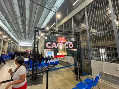 Costa Rica inaugura megacárcel inspirada en modelo de Bukele