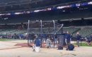 Caminero rompe pantalla en Milwaukee y calienta la Serie Mundial con un descomunal cuadrangular