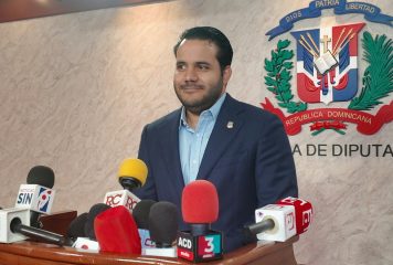 Diputado Rogelio Genao renuncia al PRSC tras 37 años de militancia