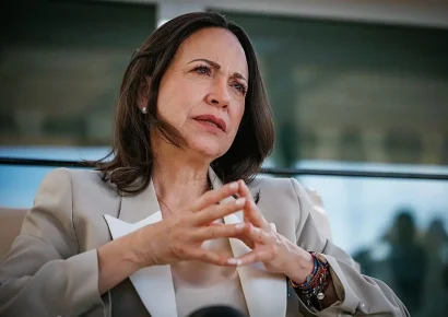 María Corina Machado afirma que la paz en Colombia depende de la democracia en Venezuela