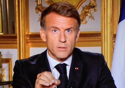 Macron responsabiliza a manifestantes por la violencia durante las protestas en Francia.