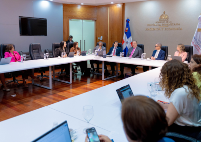 Gobierno destina RD$21,977 millones para fortalecer la Política Nacional de Cuidados en el presupuesto de 2027