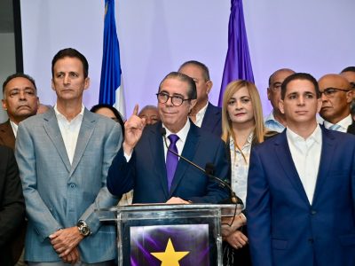 Francisco Javier García califica suspensión de consulta del PLD como un revés, no una derrota