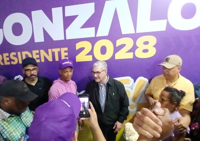 Gonzalo Castillo recorre Barahona y propone programa ‘Cosecha Segura’