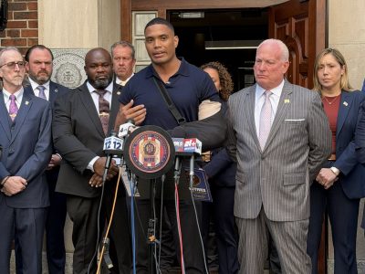 Detective dominicano de la NYPD sobrevive a 10 puñaladas y agradece a Dios por una segunda oportunidad