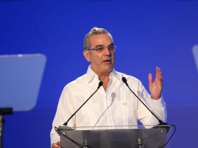 Abinader respalda veto a Haití en estadios dominicanos