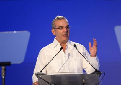 Abinader respalda veto a Haití en estadios dominicanos