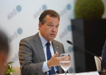 Canciller Ito Bisonó inicia visita oficial a Canadá para fortalecer relaciones bilaterales