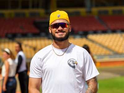 Jonathan Hernández se integra a las Águilas tras coronarse en Triple-A