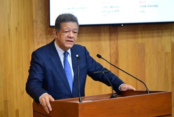 Leonel Fernández advierte que arroz de EE.UU. sin aranceles arruinaría a productores dominicanos
