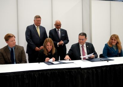 RD firma alianza con la Fundación SEMI para impulsar la industria de semiconductores y atraer inversiones al país