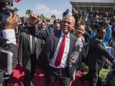 Michel Martelly oficializa candidatura presidencial en Haití pese a sanciones de EE. UU. y la UE