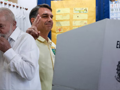 Lula y Flávio Bolsonaro votan temprano en primera vuelta