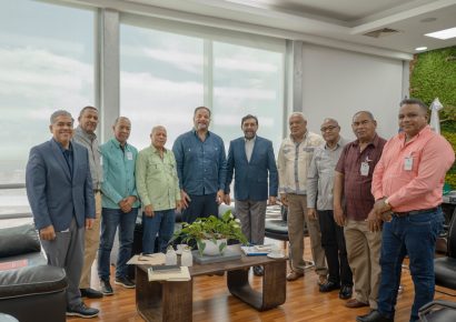 Medio Ambiente e Indrhi agilizarán permisos para mantenimiento de sistemas de riego