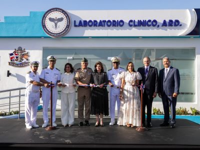 Vicepresidenta Raquel Peña inaugura moderno Laboratorio Clínico de la Armada con atención las 24 horas