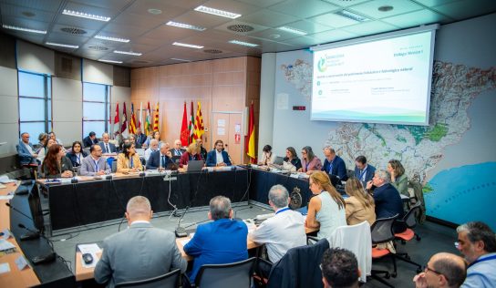 Indrhi expone avances y retos de RD en gestión del agua durante conferencia iberoamericana en España