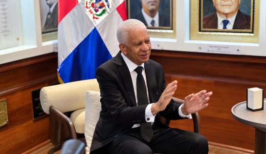 Ricardo De los Santos fija postura sobre pensiones, DR-CAFTA y crisis haitiana