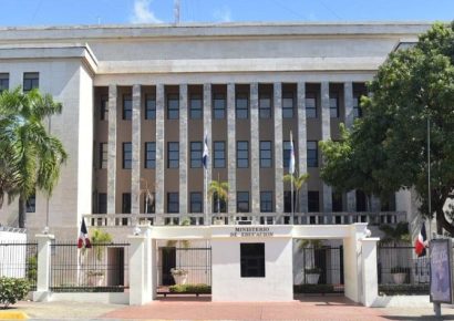 Ministro de Educación presentará informe sobre compromisos de Evaluación Docente