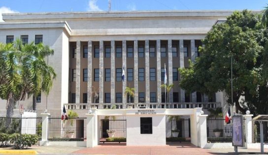 Ministro de Educación presentará informe sobre compromisos de Evaluación Docente