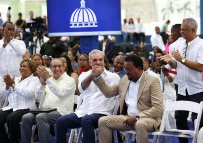 Abinader inaugura Complejo Educativo y Deportivo Pedro Martínez en Manoguayabo