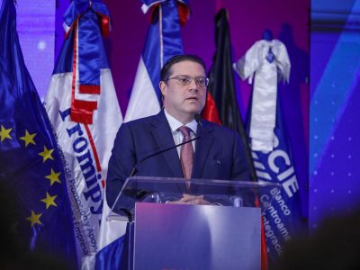 Ministro Sanz Lovatón exhorta a jóvenes en Emprendelab a creer en sus ideas y aprovechar las oportunidades que ofrece el país