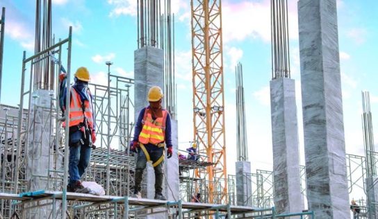 ACOPROVI pide garantizar protección social a trabajadores de la construcción