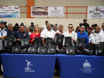 INEFI culmina entrega de 5,000 kits deportivos para docentes de Educación Física