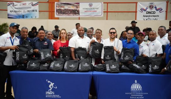 INEFI culmina entrega de 5,000 kits deportivos para docentes de Educación Física