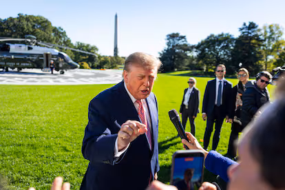 Trump asegura respaldo de votantes hispanos pese a encuestas adversas