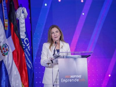 Carolina Mejía en EmprendeLab: debemos innovar para mejorar productividad en las MiPymes