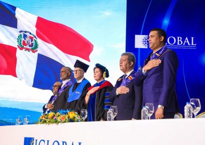 IGLOBAL gradúa a 241 profesionales y destaca desafíos de la inteligencia artificial en ceremonia encabezada por Leonel Fernández