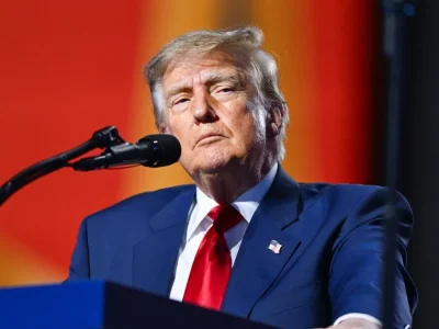 Trump promete planta farmacéutica en Kentucky si republicanos ganan el Congreso