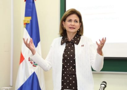 Raquel Peña, el alfil táctico para intentar frenar el crecimiento de Carolina Mejía