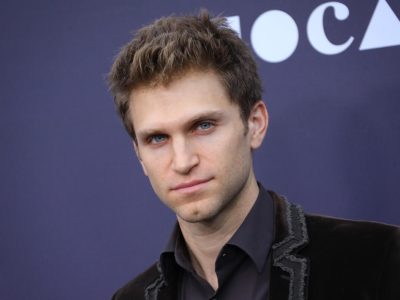 Actor Keegan Allen denuncia violento asalto en West Hollywood