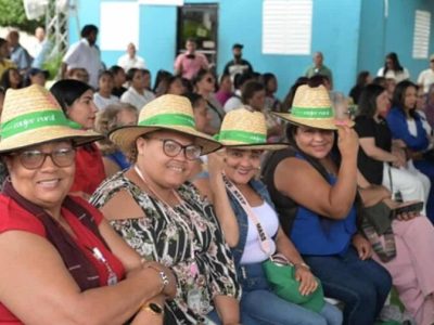 Gloria Reyes alerta sobre pobreza y brechas de género en mujeres rurales