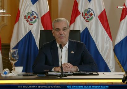Abinader proyecta entregar hasta 350,000 títulos de propiedad