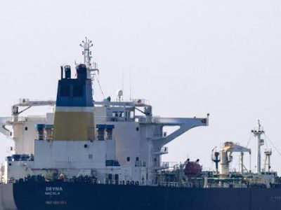 Reino Unido amplía sanciones contra la flota fantasma rusa y responsables de abusos en Ucrania