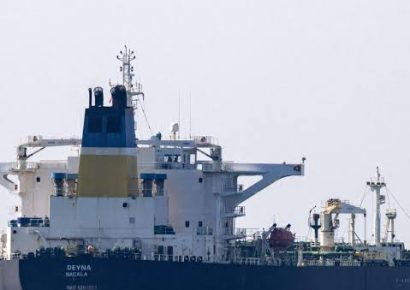 Reino Unido amplía sanciones contra la flota fantasma rusa y responsables de abusos en Ucrania