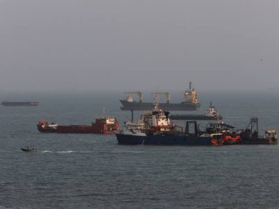 Se intensifican los ataques contra petroleros en el estrecho de Ormuz mientras repuntan las exportaciones de crudo