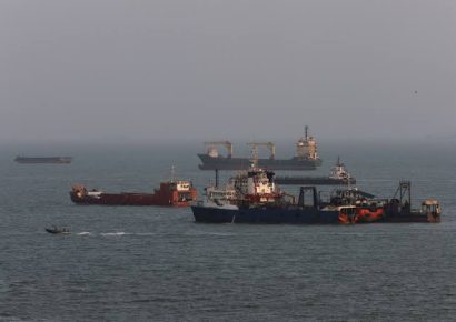 Se intensifican los ataques contra petroleros en el estrecho de Ormuz mientras repuntan las exportaciones de crudo