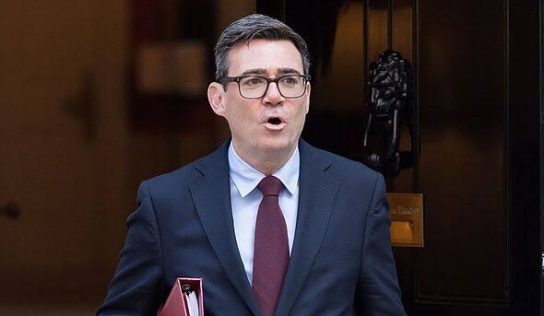 El posible regreso del Reino Unido a la UE gana terreno en el debate político y económico